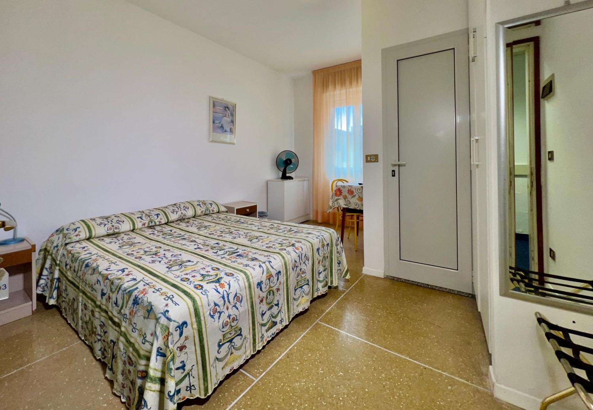 Hotel Myriam Lignano Sabbiadoro Eksteriør bilde