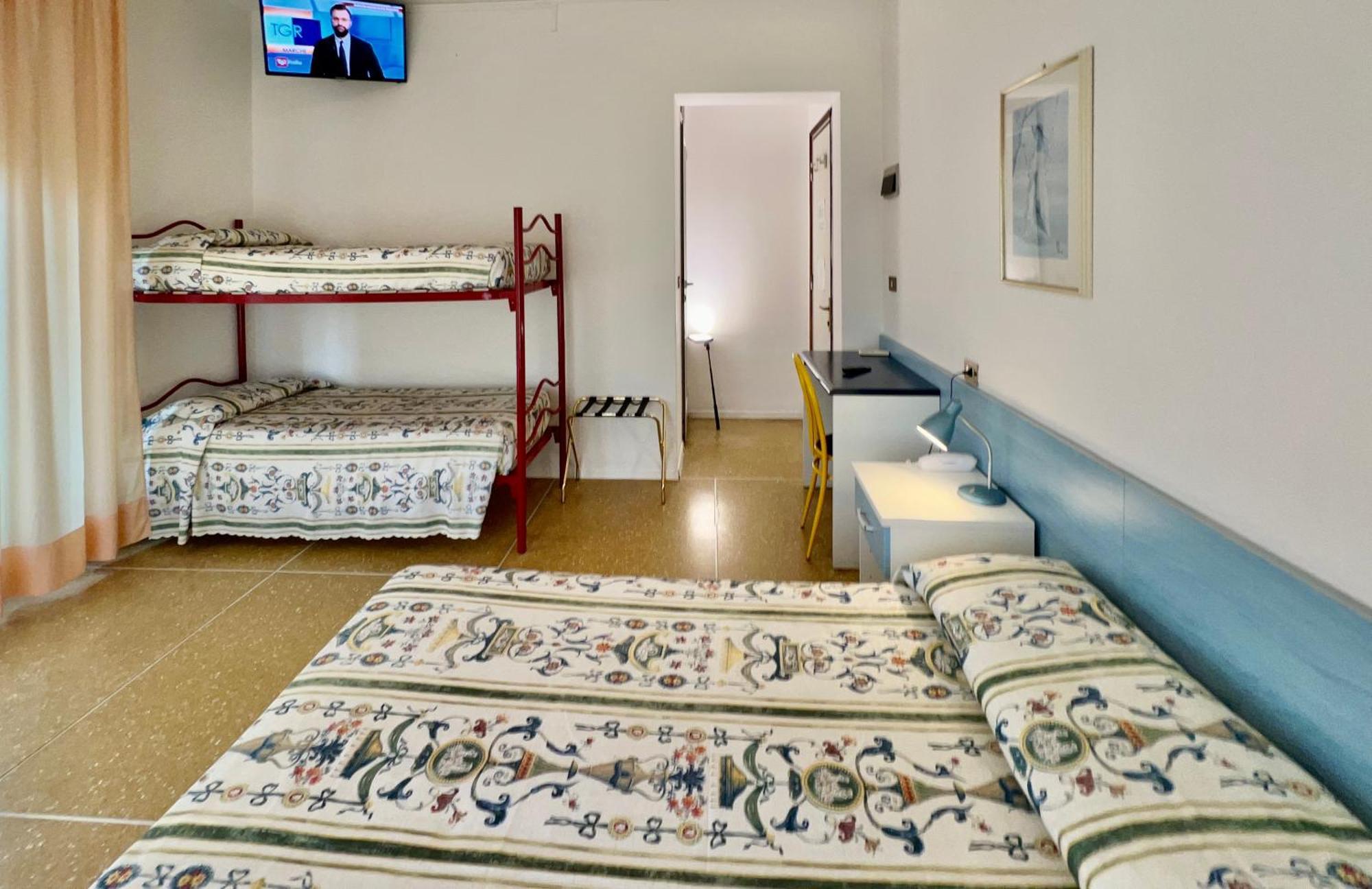 Hotel Myriam Lignano Sabbiadoro Eksteriør bilde