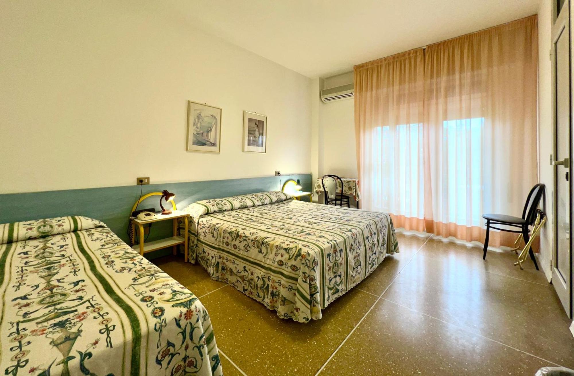 Hotel Myriam Lignano Sabbiadoro Eksteriør bilde